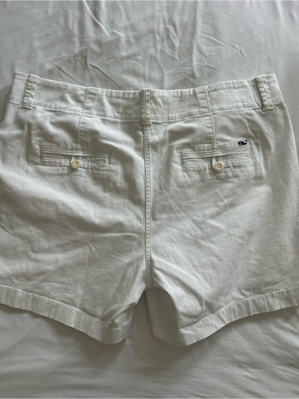 Vineyard Vines Women’s 5” Everyday White Cotton Blend Shorts - - Picture 2 of 5